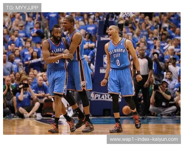 雷霆防守效率值108.3联盟第四 限制三分投射显成效 雷霆防守效率值108.3联盟第四 限制三分投射显成效